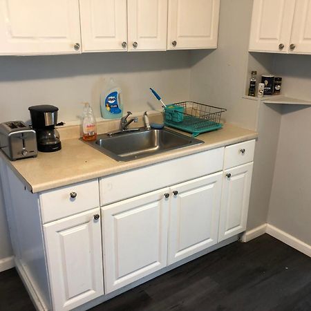 Private 2-Bedroom With Free Parking And Direct Bus To Nyc Manhattan Only 2 Blocks Away 린던 외부 사진