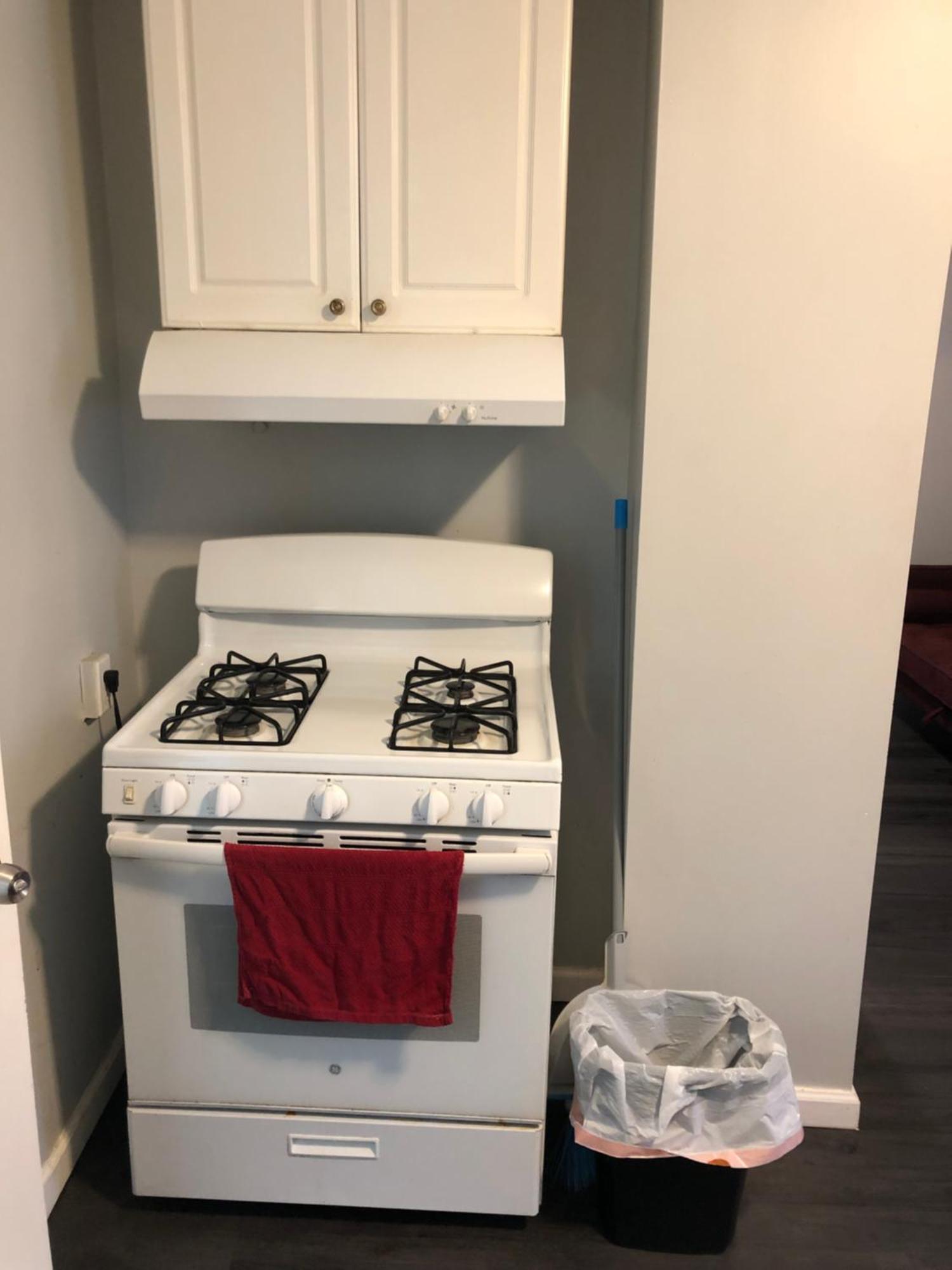 Private 2-Bedroom With Free Parking And Direct Bus To Nyc Manhattan Only 2 Blocks Away 린던 외부 사진
