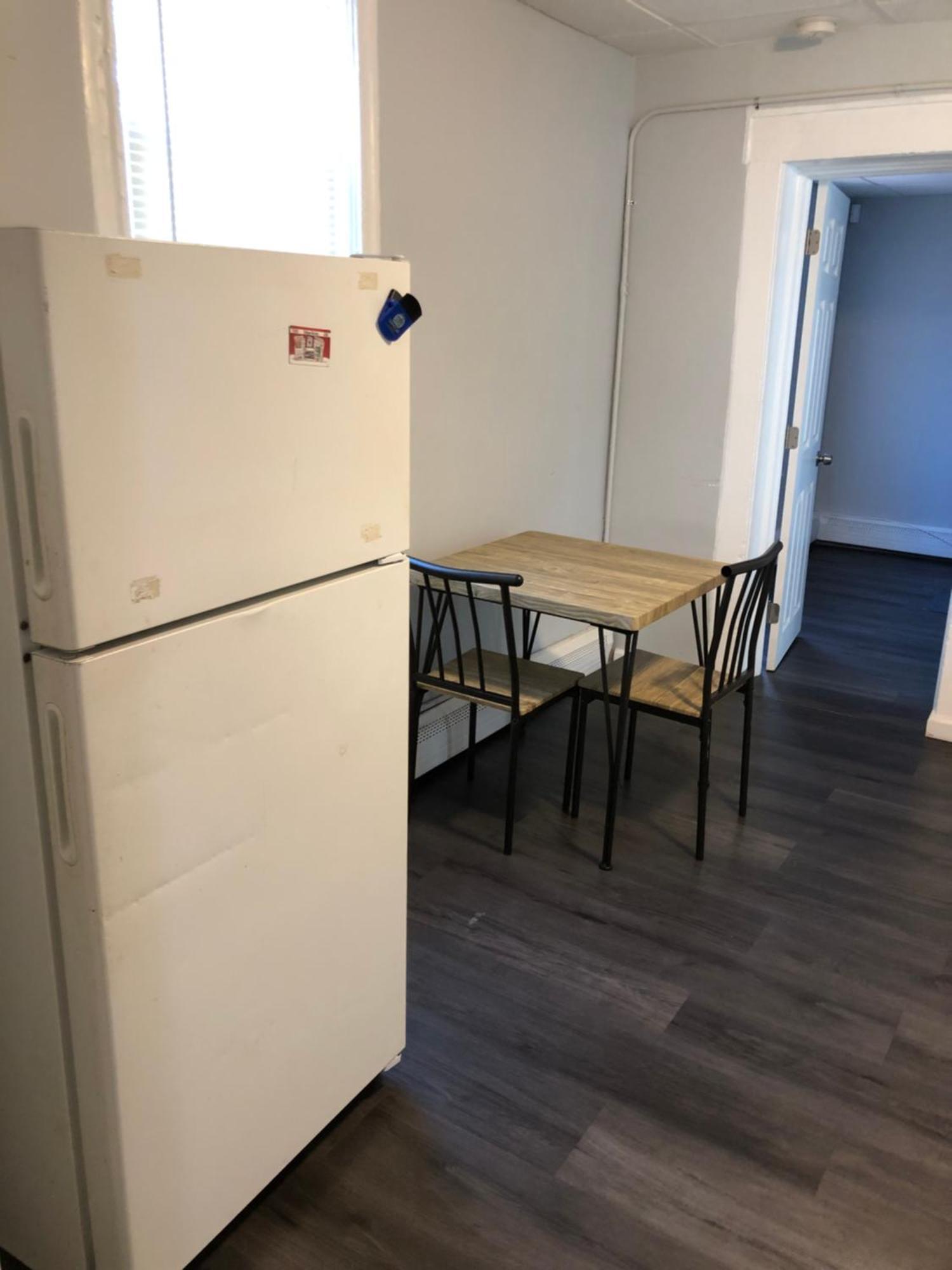 Private 2-Bedroom With Free Parking And Direct Bus To Nyc Manhattan Only 2 Blocks Away 린던 외부 사진